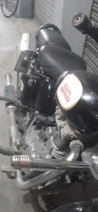 Black Royal Enfield Classic 350 BS VI