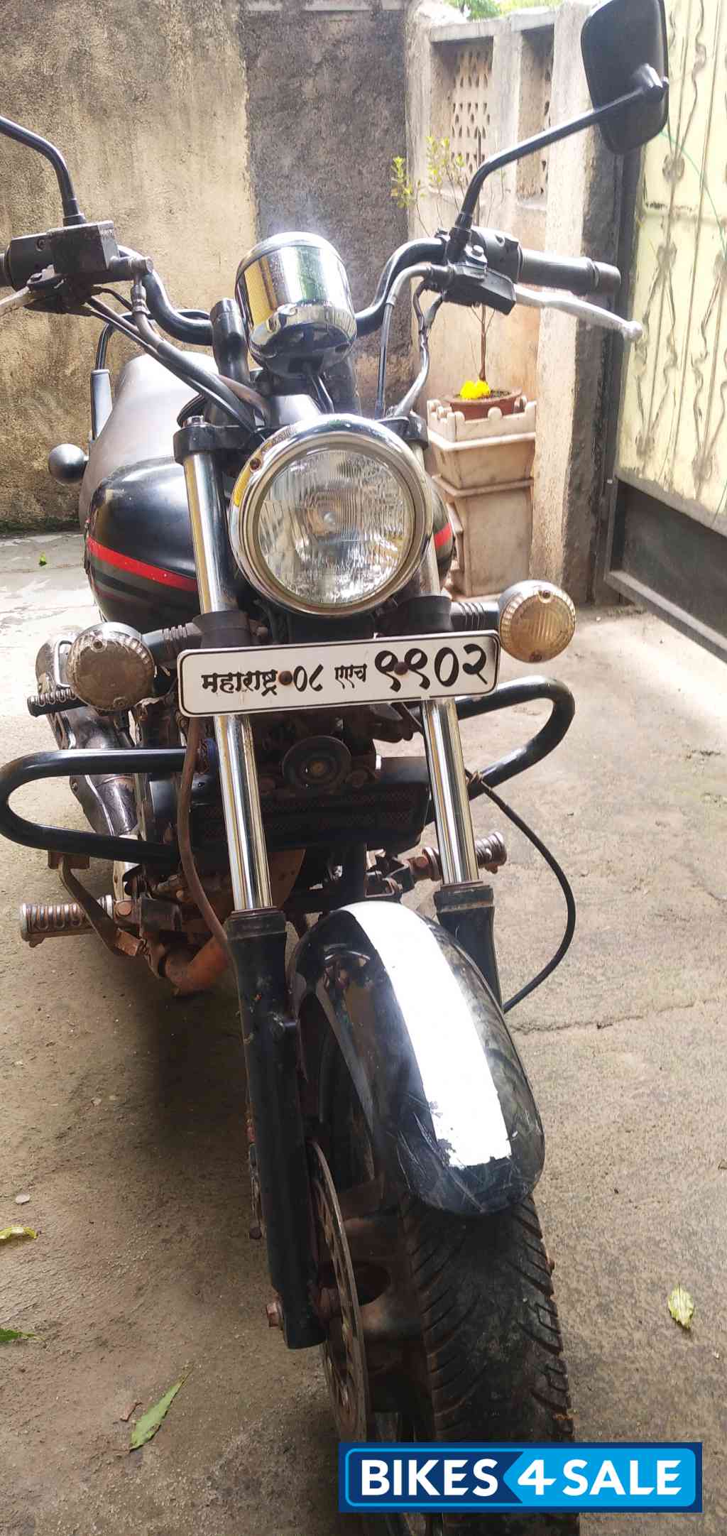Bajaj Avenger 220 DTS-i