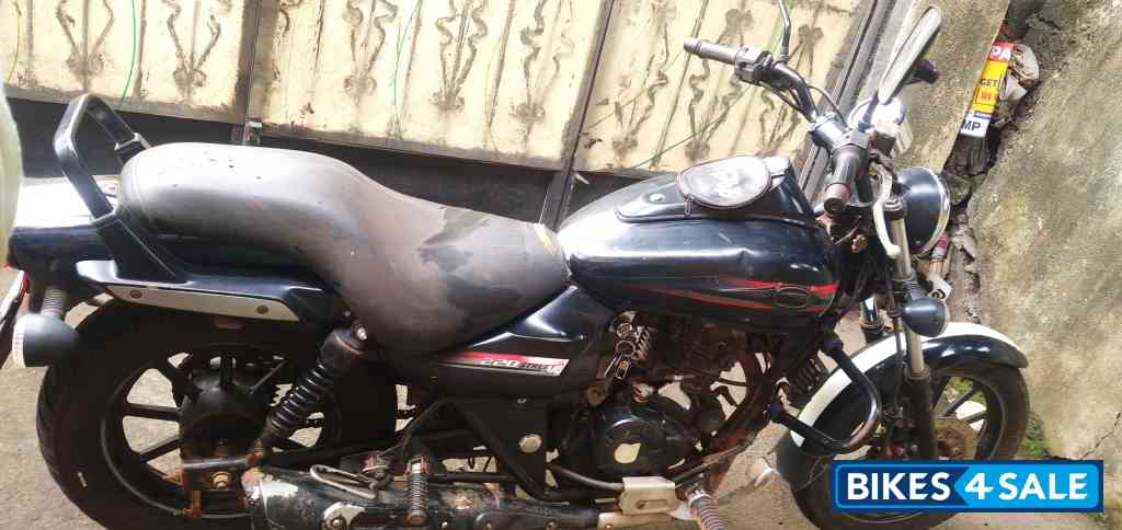 Bajaj Avenger 220 DTS-i