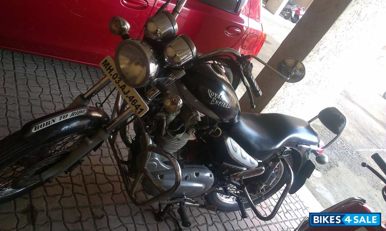 Black Royal Enfield Thunderbird