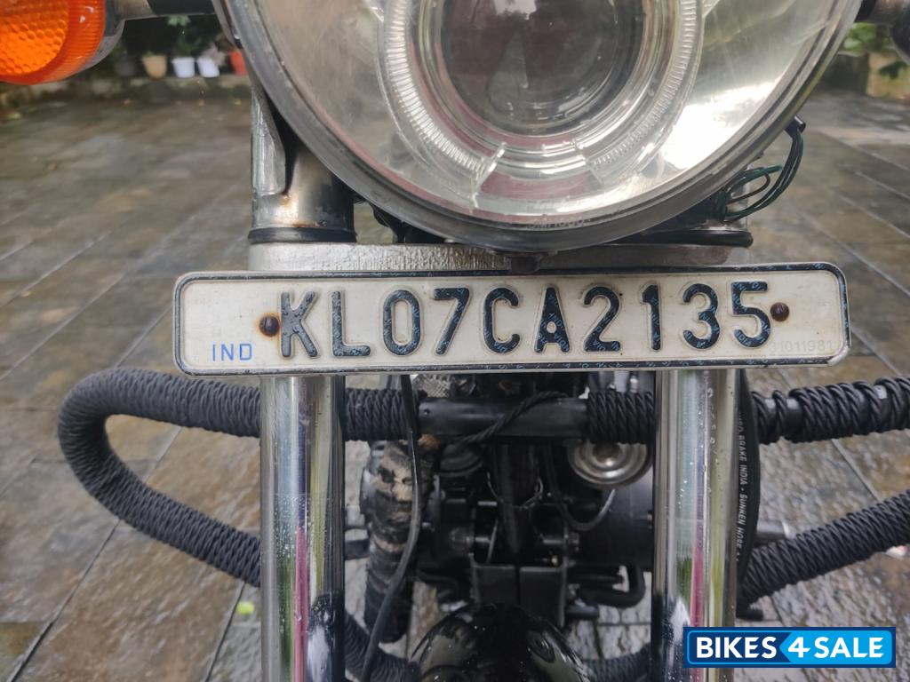 Black Royal Enfield Thunderbird 350 Black Royal Enfield Thunderbird 350