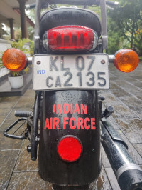 Black Royal Enfield Thunderbird 350