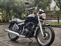 Black Royal Enfield Thunderbird 350