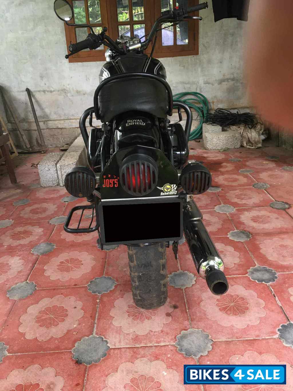 Black Royal Enfield Bullet Standard 500