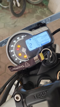 White And Grey Triumph Speed 400 2025