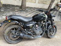 Black Royal Enfield Hunter 350 Metro