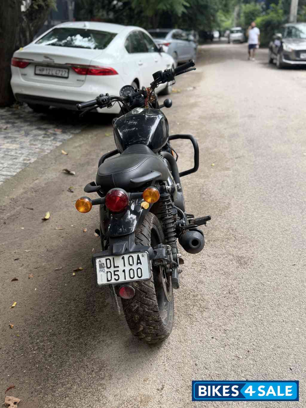 Black Royal Enfield Hunter 350 Metro