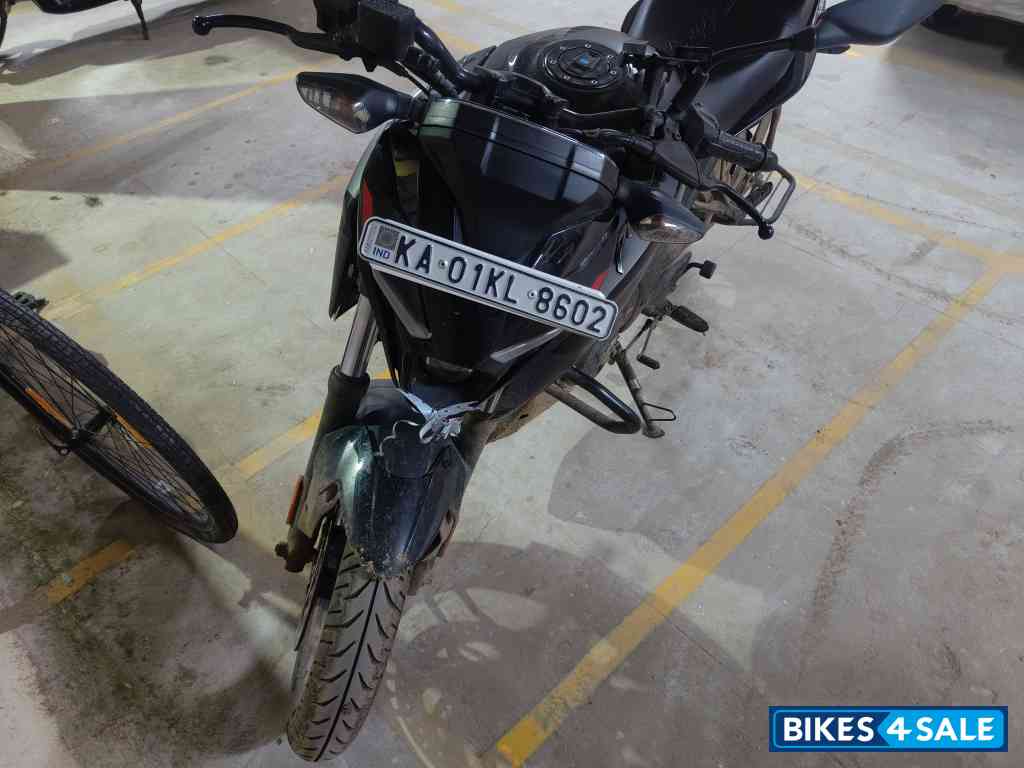 Black Bajaj Pulsar N160 Dual Channel ABS