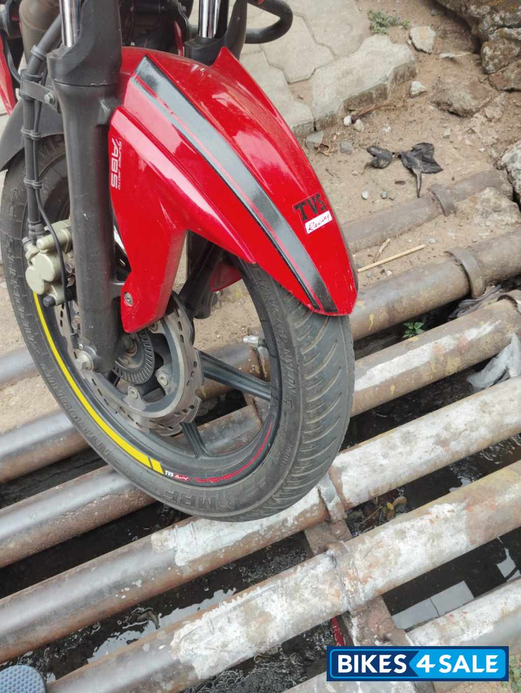 TVS Apache RTR 160 4V BS6