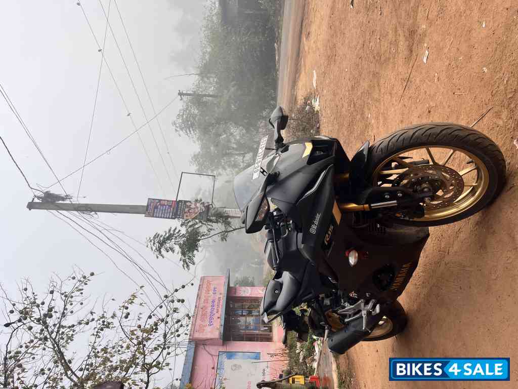 Yamaha R15 V4
