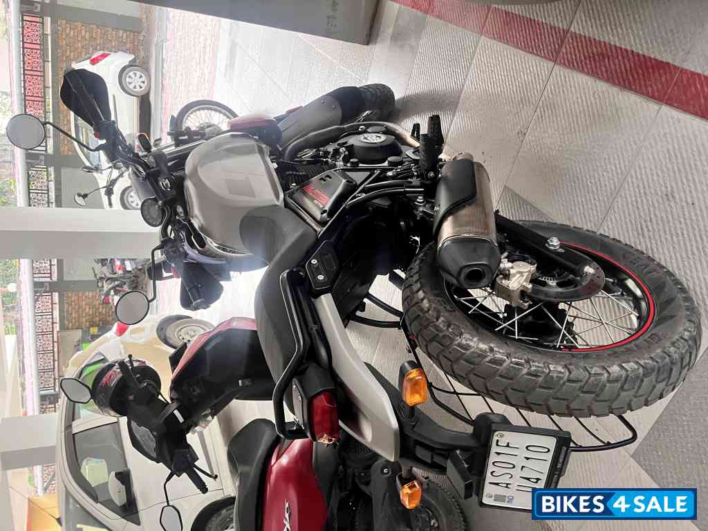 Royal Enfield Scram 411