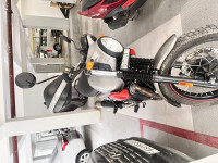 Royal Enfield Scram 411