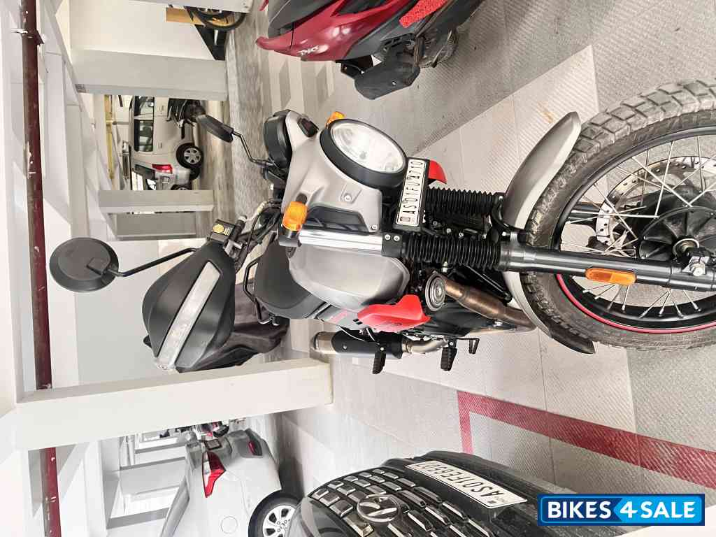 Royal Enfield Scram 411