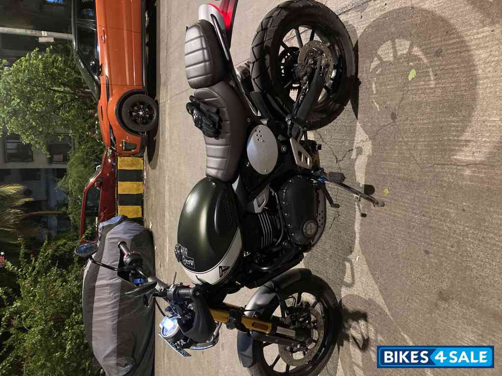 Triumph Scrambler 400 X