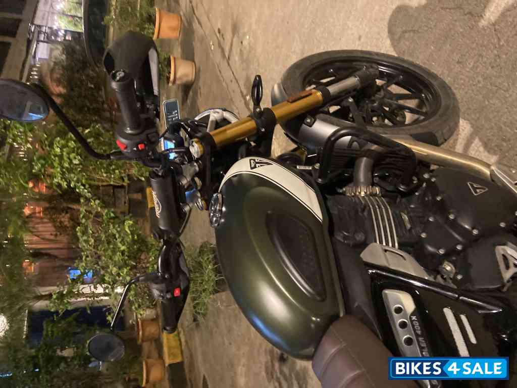 Triumph Scrambler 400 X