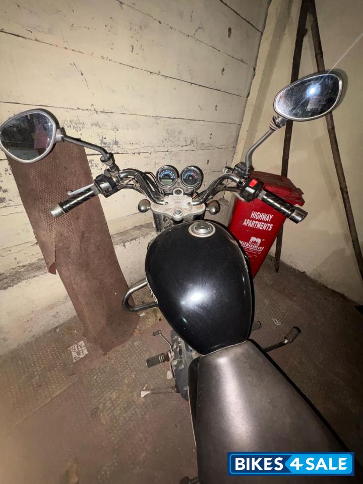 Black Royal Enfield Thunderbird 500