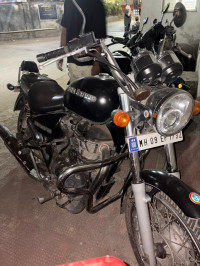 Black Royal Enfield Thunderbird 500