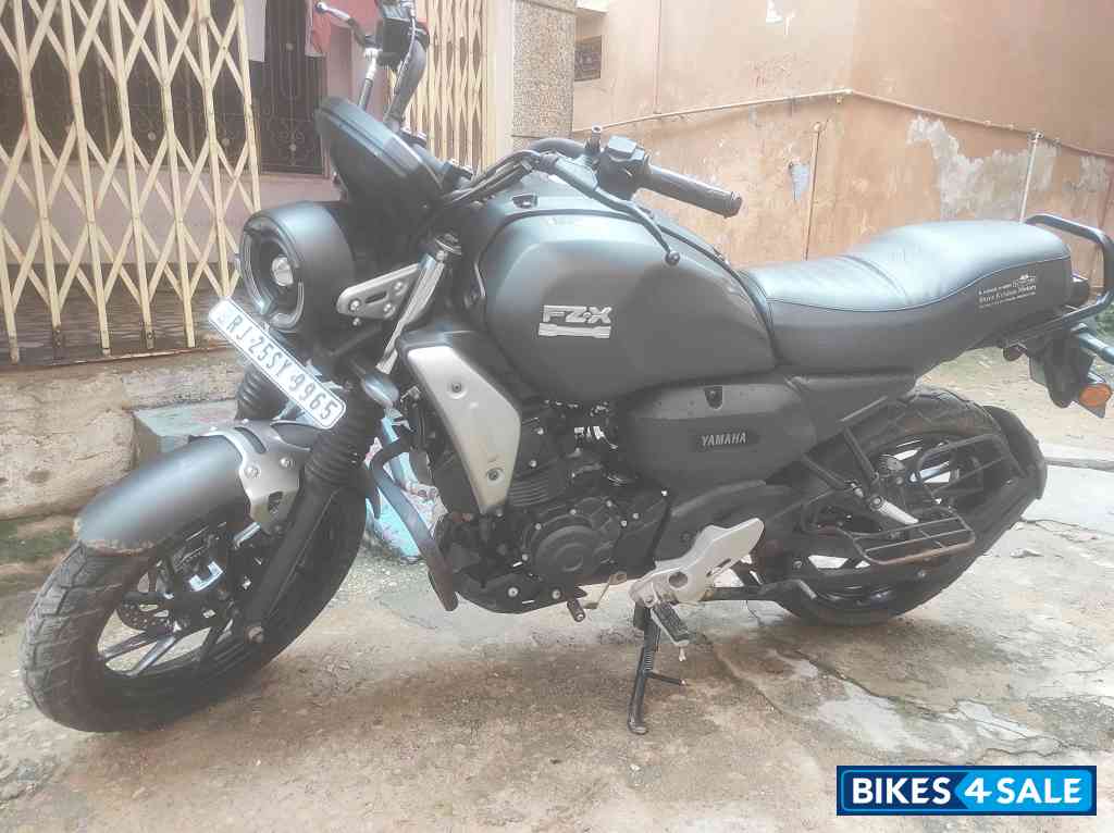 Yamaha FZ-X
