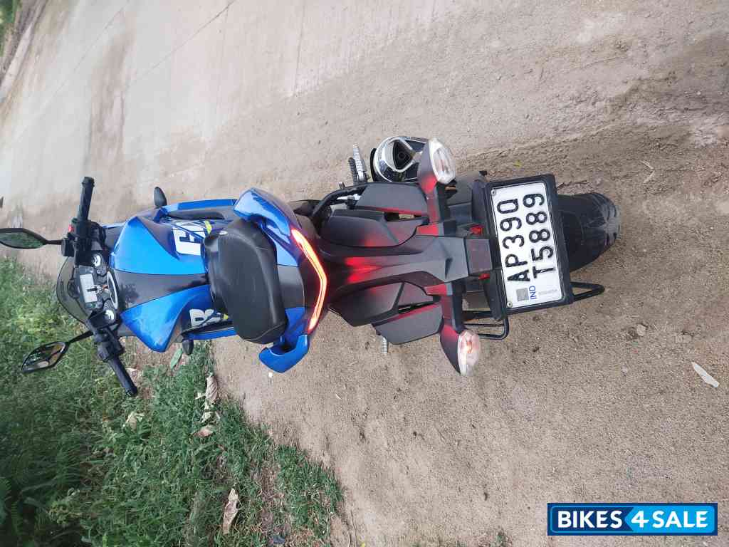 Blue Suzuki Gixxer SF BS6