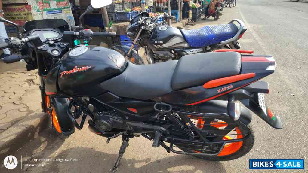 Bajaj Pulsar 125 Split Seat