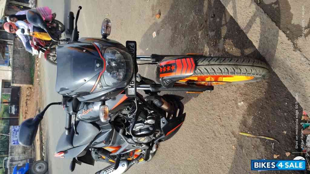 Bajaj Pulsar 125 Split Seat