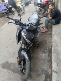 Black Bajaj Pulsar N150
