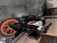 KTM Duke 200