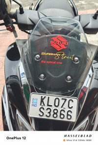 Black Suzuki Burgman Street EX