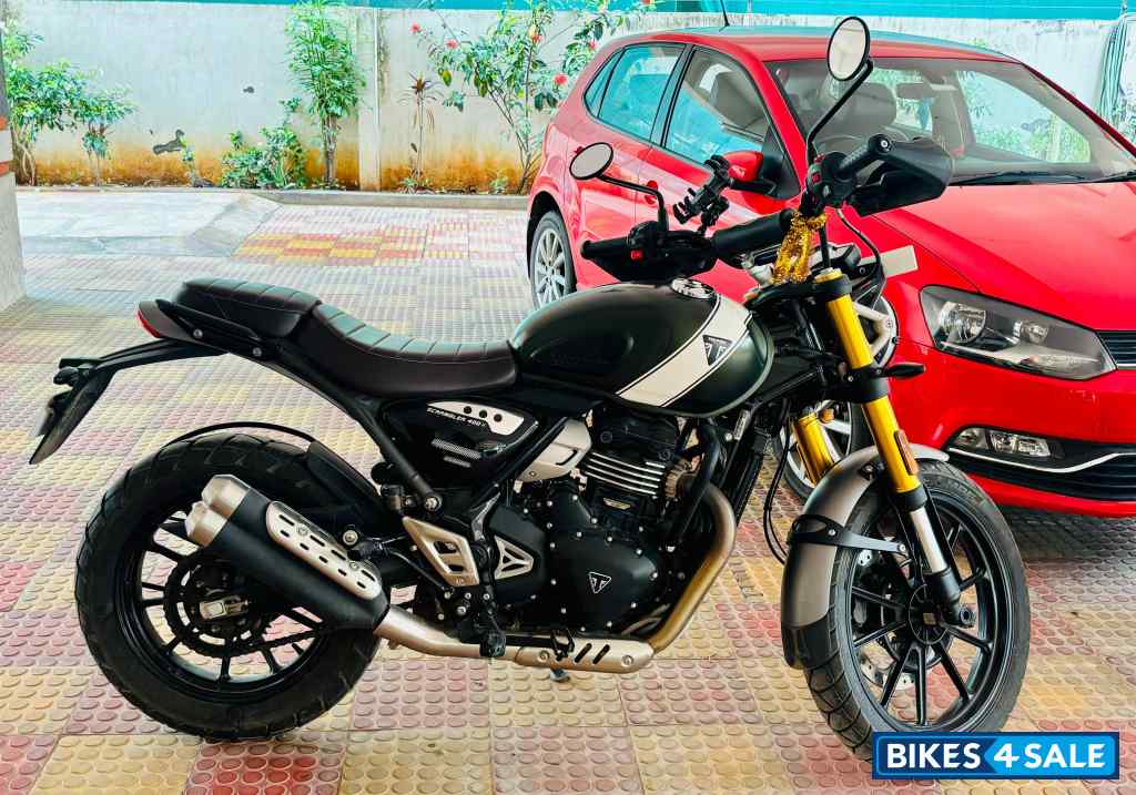 Matt Khaki Green Triumph Scrambler 400 X