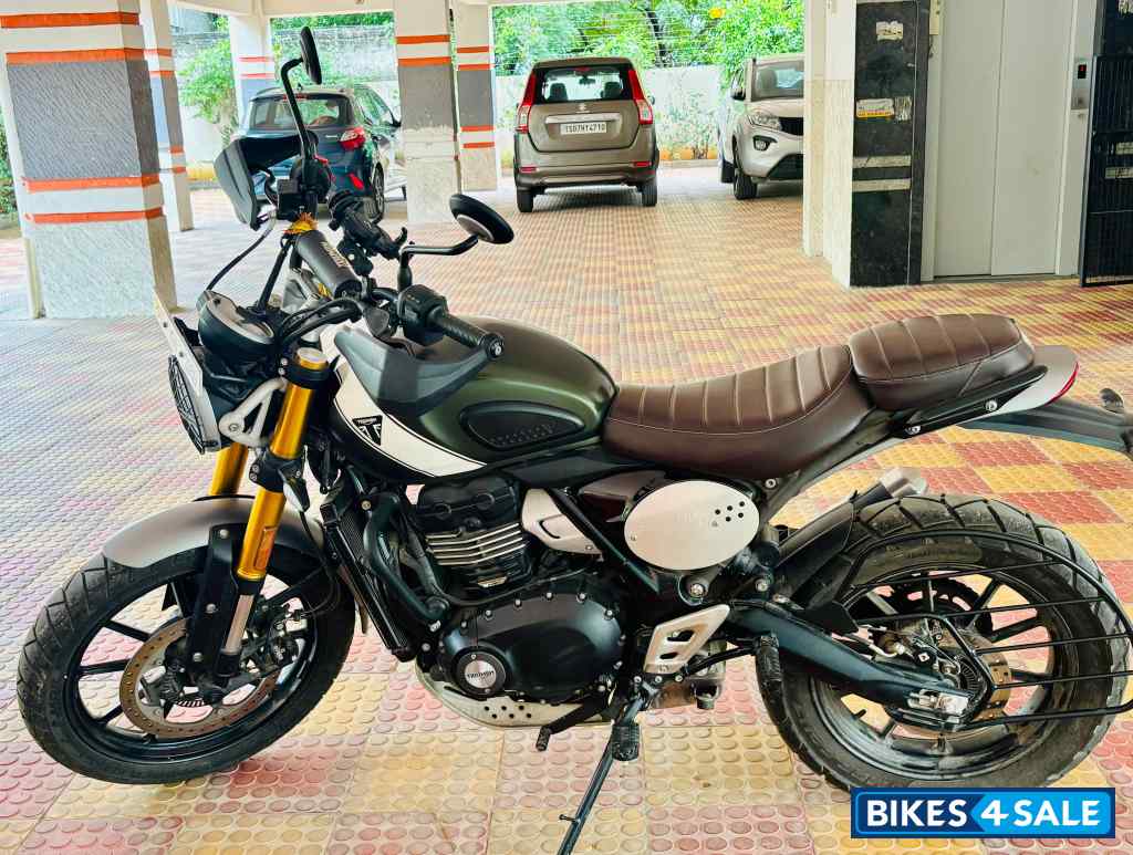 Matt Khaki Green Triumph Scrambler 400 X