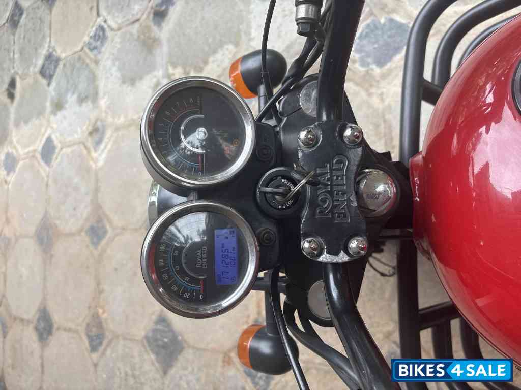 Red Royal Enfield Thunderbird X 350