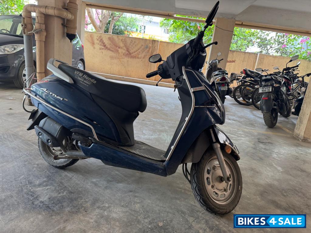 Blue Honda Activa 6G Dlx
