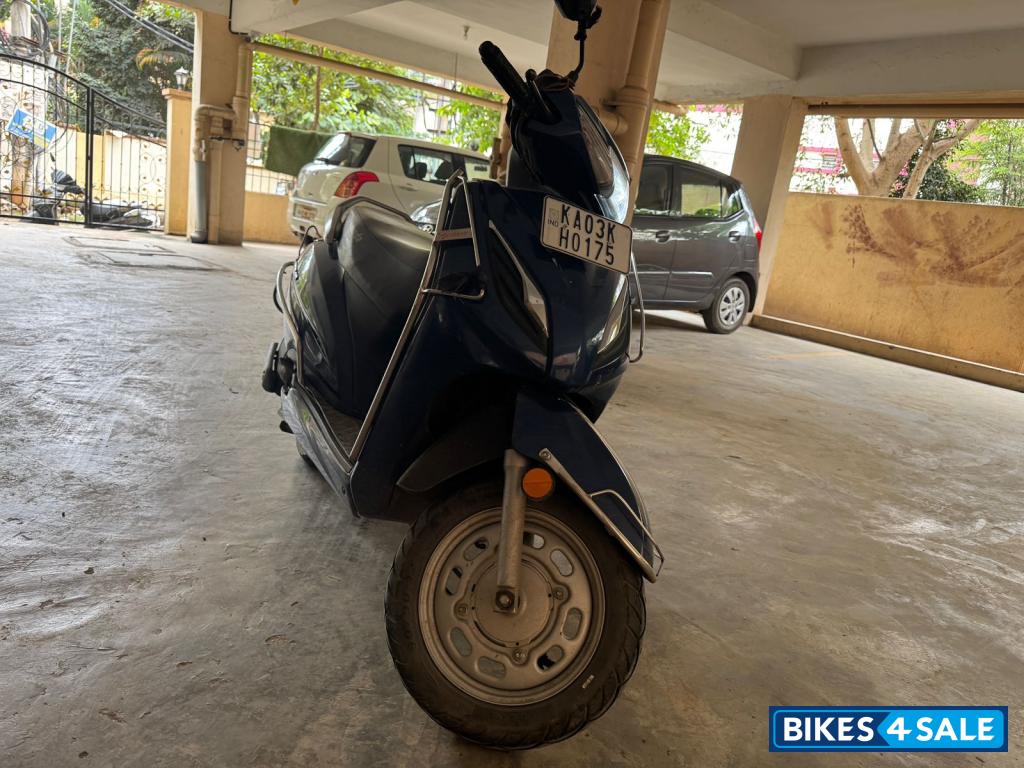 Blue Honda Activa 6G Dlx
