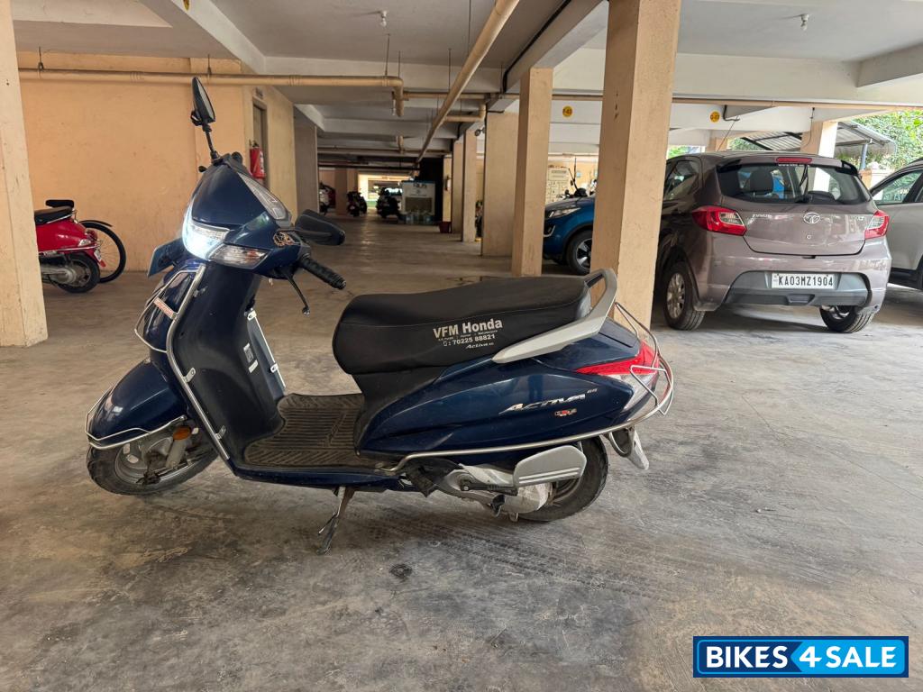 Blue Honda Activa 6G Dlx