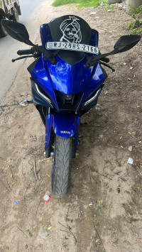 Yamaha R15 V4
