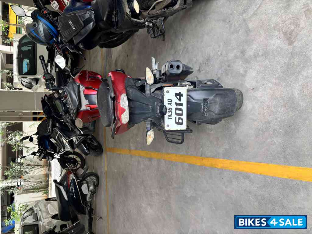 Red TVS Apache RTR 200 4V