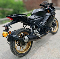 Yamaha R15 V4