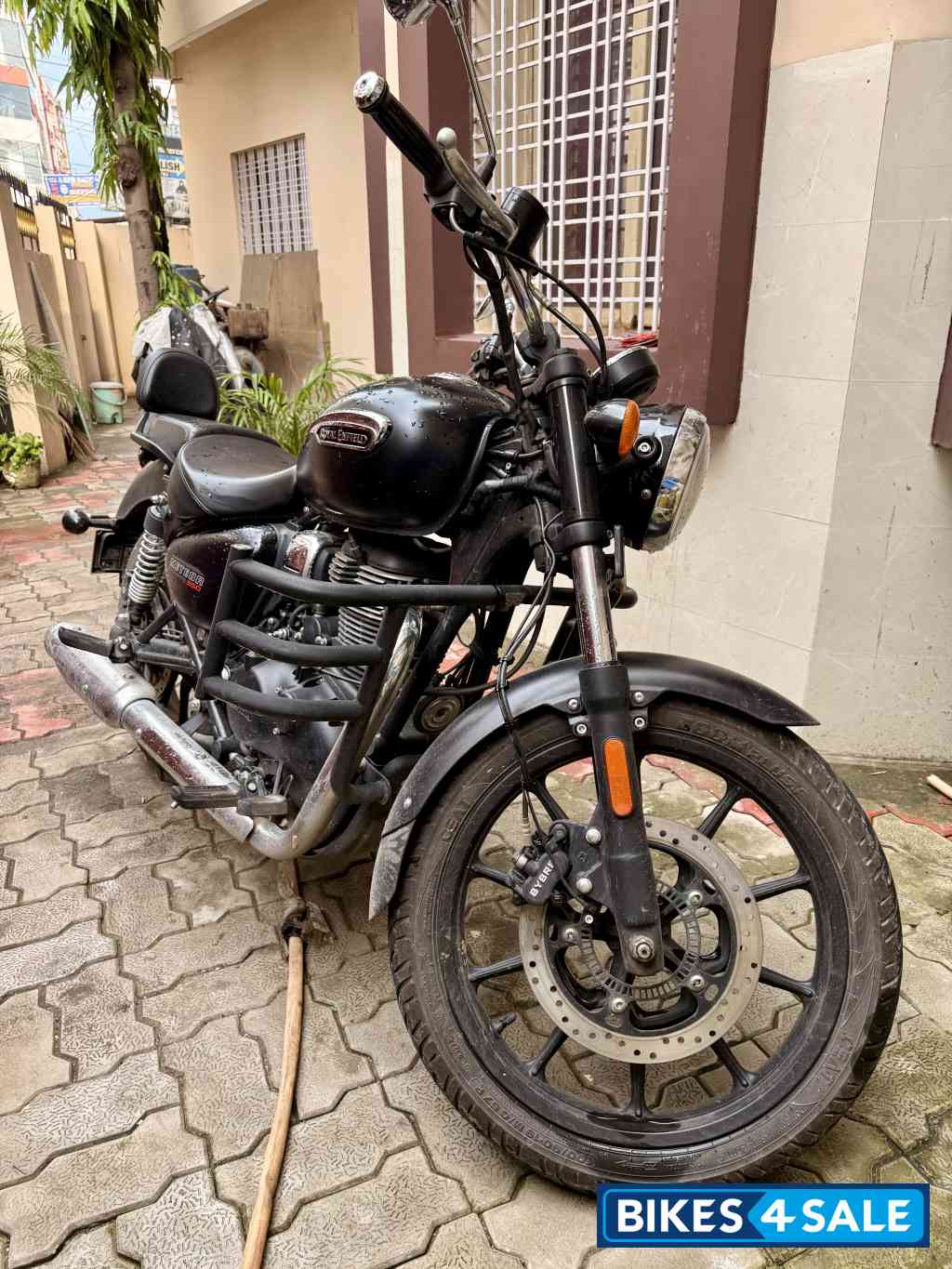 Royal Enfield Meteor 350 Stellar