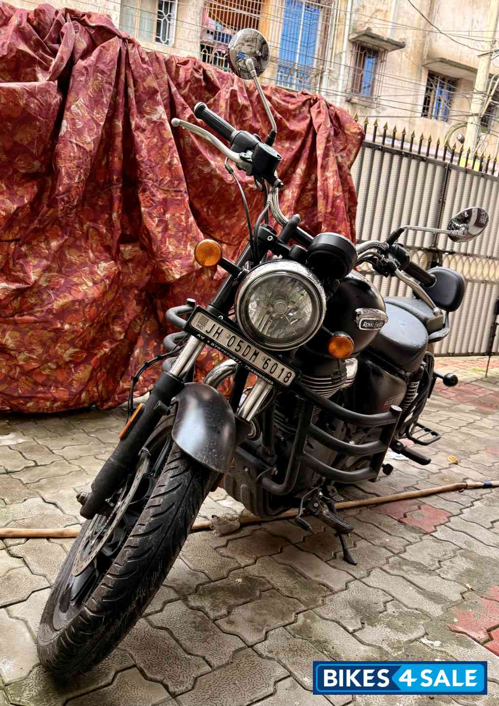 Royal Enfield Meteor 350 Stellar