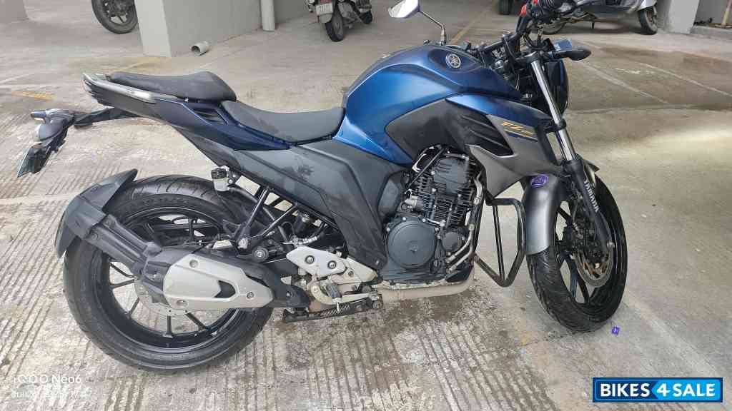 Matt Blue Yamaha FZS 25 BS6