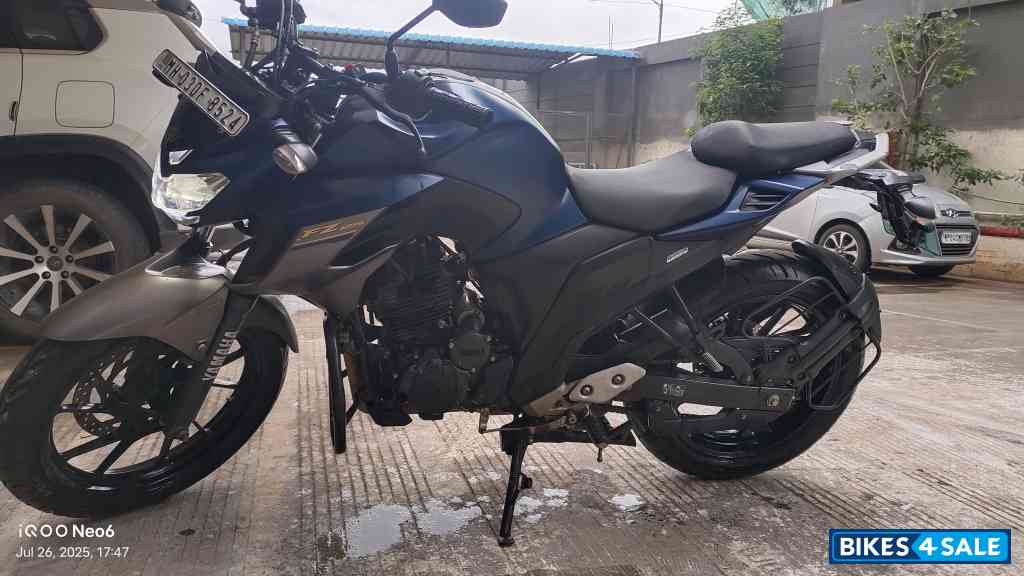 Matt Blue Yamaha FZS 25 BS6