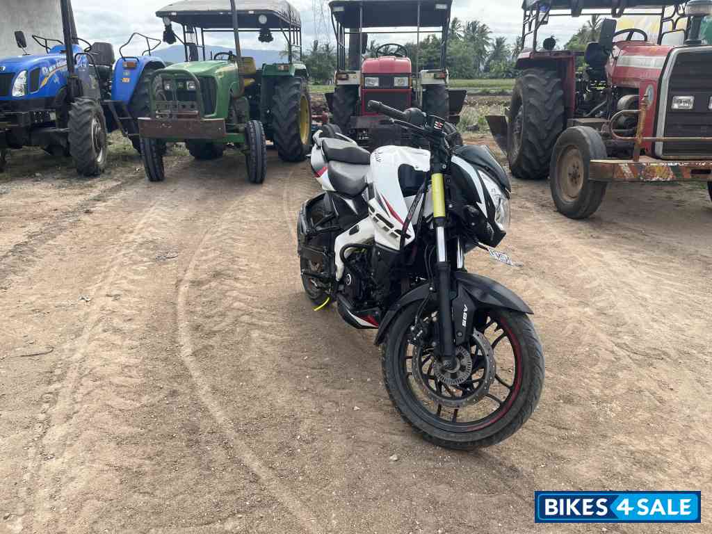 Bajaj Pulsar 200 NS ABS