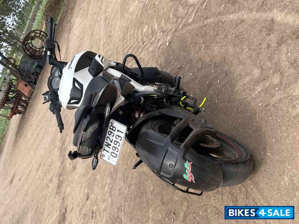 Bajaj Pulsar 200 NS ABS