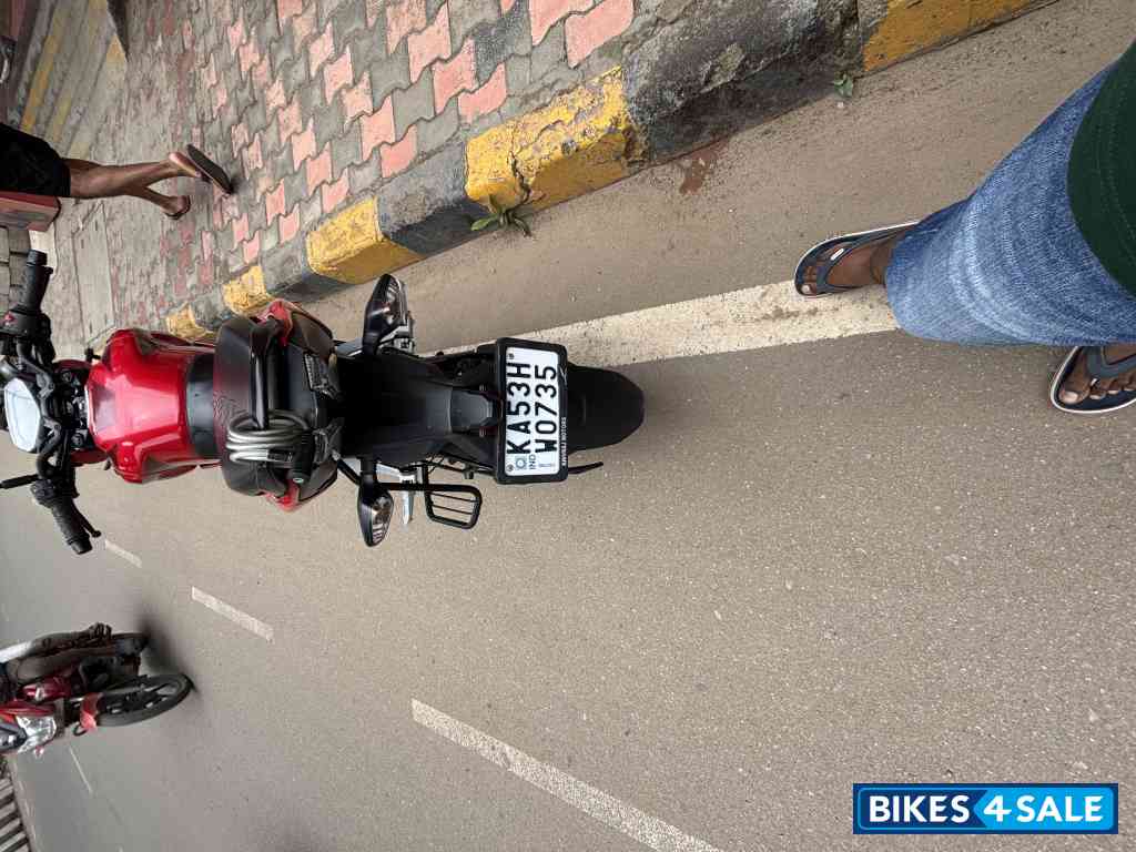 Red Bajaj Pulsar N150