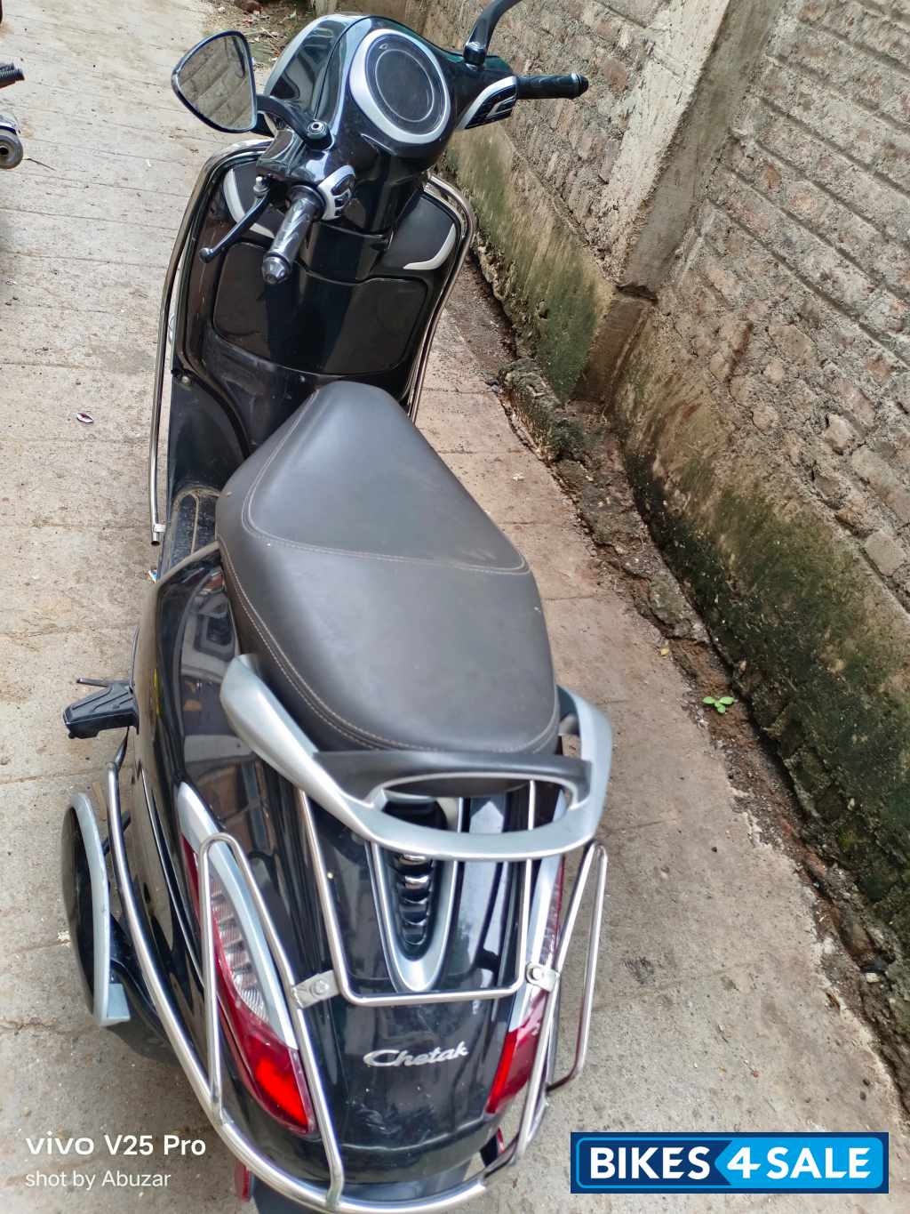 Bajaj Chetak Premium 2023 Edition