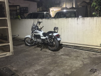 White Bajaj Avenger Cruise 220
