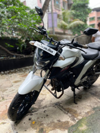 Yamaha FZ25
