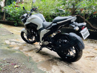 Yamaha FZ25