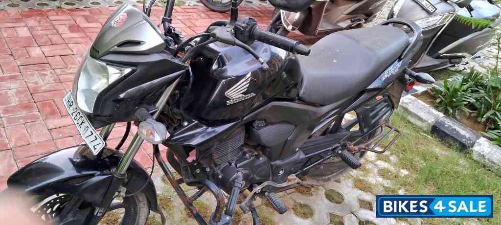 Black Honda CB Trigger