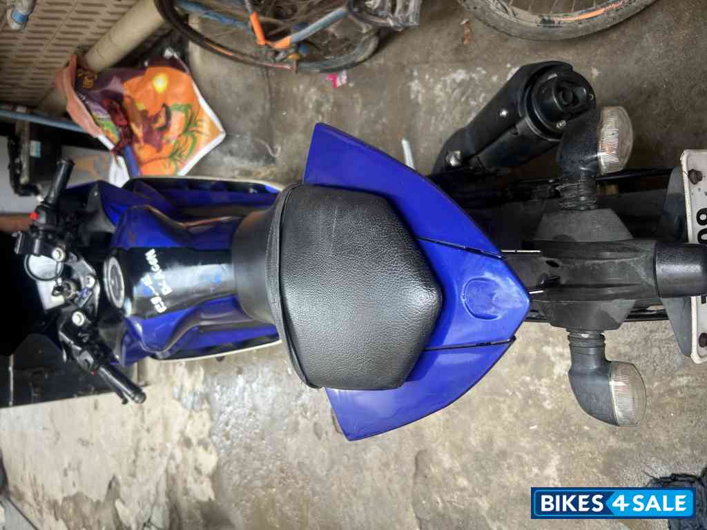 Blue Yamaha YZF R15 V2